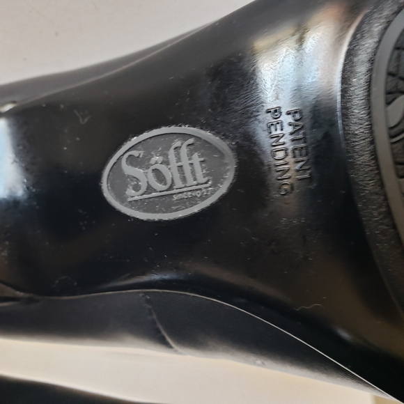 Sofft Sz 10 Ladies Black Leather Heeled Court Shoes Metal Icon - Picture 3 of 15